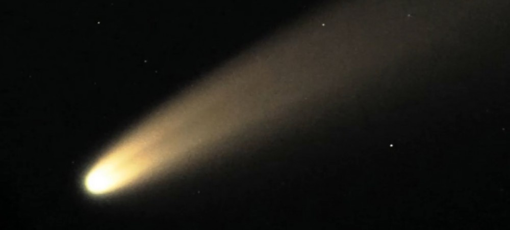 NEOWISE: la Super COMETA AFFASCINA l'Italia, si VEDE ANCHE A OCCHIO NUDO.