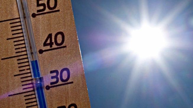 Le temperature scalano posizioni e avremo massime oltre i 35?�C in molte zone d'Italia nei prossimi giorni. Picchi di 40?�C in Sicilia. Occhio per?? anche al rischio temporali sulle Alpi nella giornata di domenica 20 giugno. 