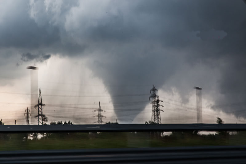 Previsioni Meteo, ondata di caldo africano  soffoca  mezza Italia ma attenzione al weekend: sfuriata di maltempo estremo, sara una Domenica tempestosa