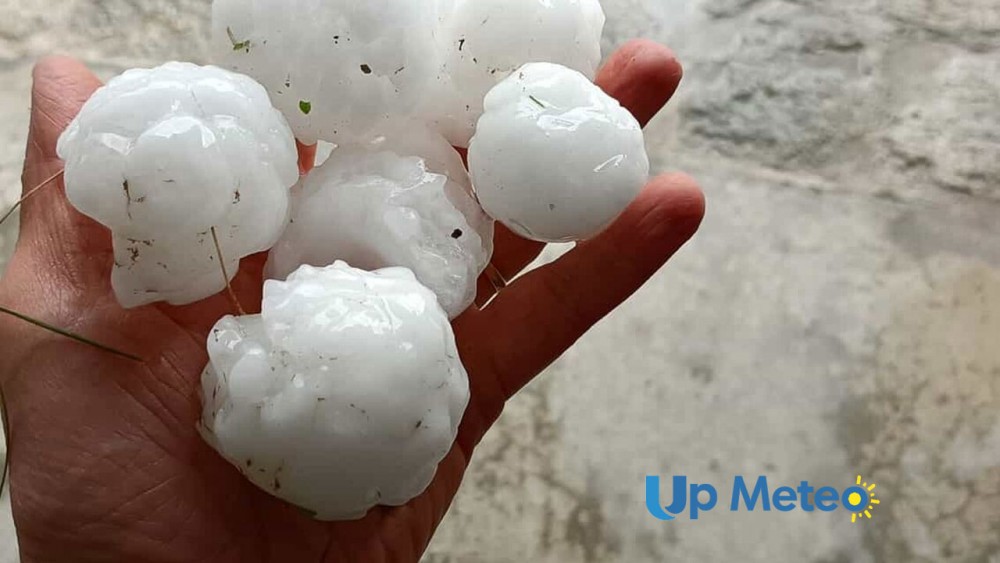 FENOMENI ESTREMI, ora il rischio e inevitabile. Grandine devastante